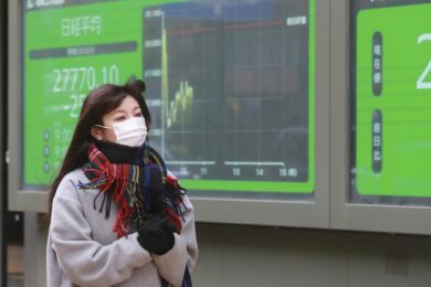 Borsa, lunedì nero per l’Asia: anche Pechino in lockdown. Crolla il petrolio