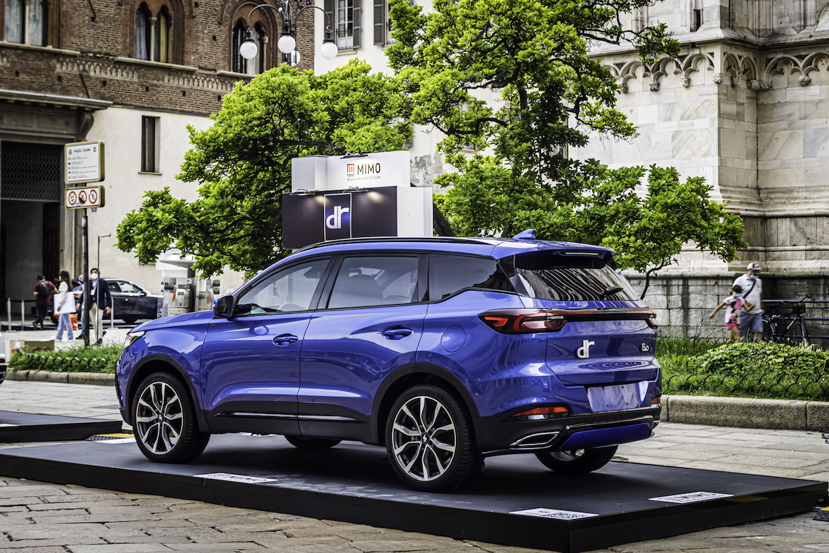 Debutta il nuovo SUV DR 6.0