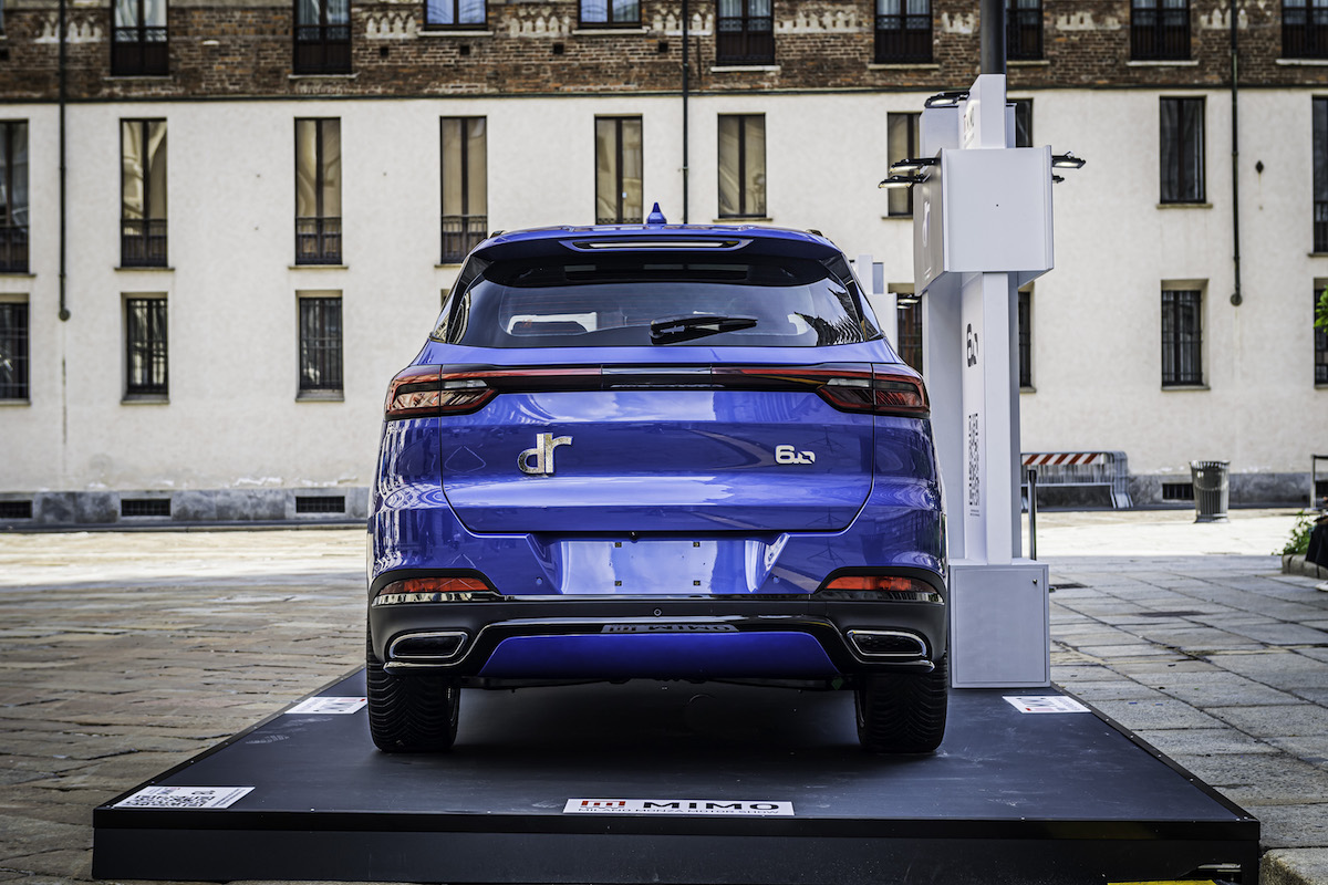 Debutta il nuovo SUV DR 6.0