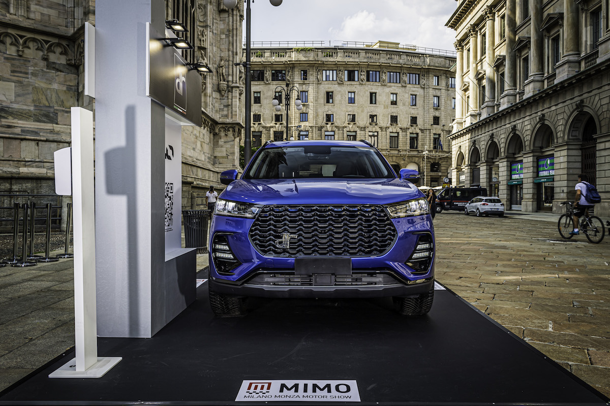 Debutta il nuovo SUV DR 6.0