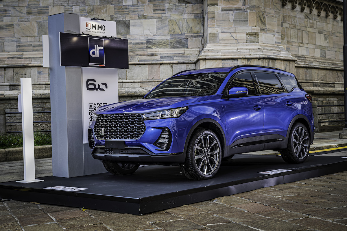 Debutta il nuovo SUV DR 6.0