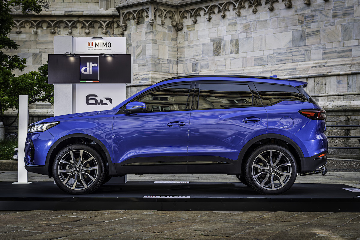 Debutta il nuovo SUV DR 6.0