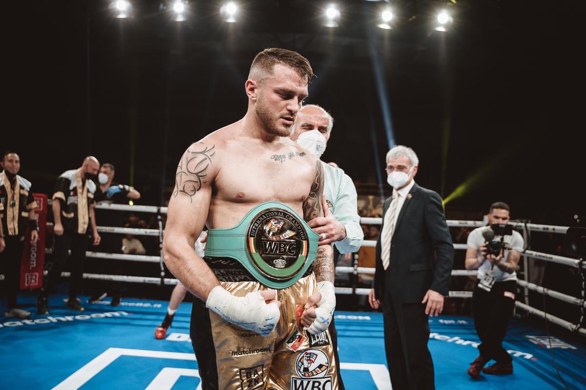 Boxe, Ivan Zucco demolisce Marko Nikolic e diventa campione internazionale WBC Boxe, Ivan Zucco demolisce Marko Nikolic e diventa campione internazionale WBC