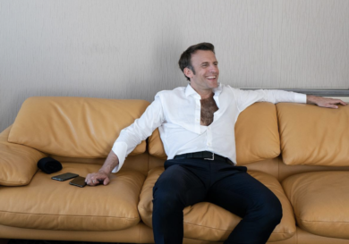 Francia, Macron festeggia ma l’inflazione rovina i suoi piani economici