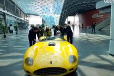 Ferrari falsa esposta in occasione della firma dell’accordo anti-contraffazione a Fiera Milano