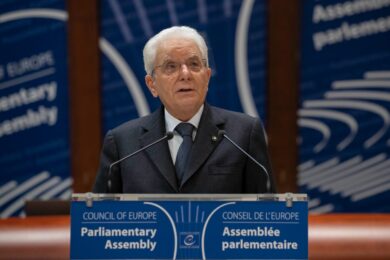 Strasburgo, Mattarella: “Guerra mostro vorace. La Russia fermi l’invasione”
