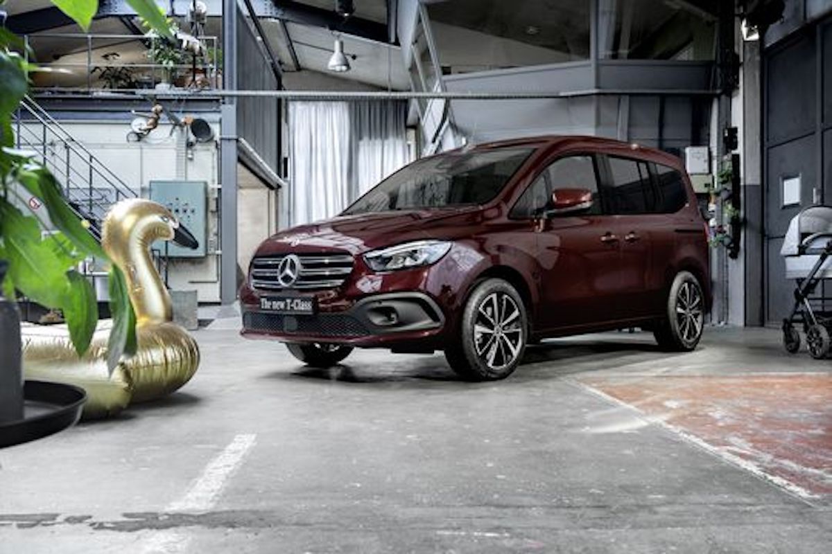 Mercedes svela il nuovo Classe T, il monovolume premium