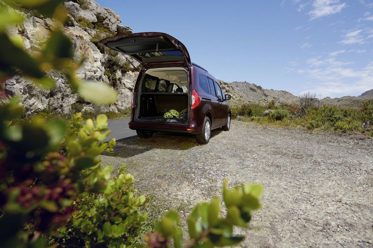 Mercedes svela il nuovo Classe T, il monovolume premium