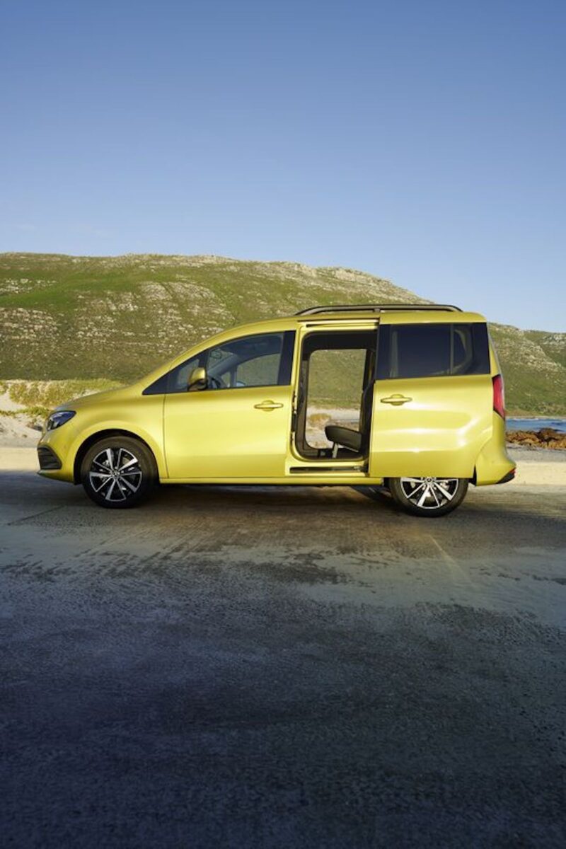 Mercedes svela il nuovo Classe T, il monovolume premium