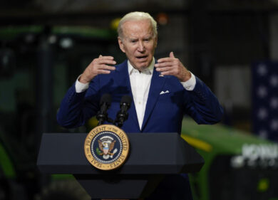 Ucraina, Biden chiede al Congresso 33 mld. Copasir: segreto su armi a Kiev