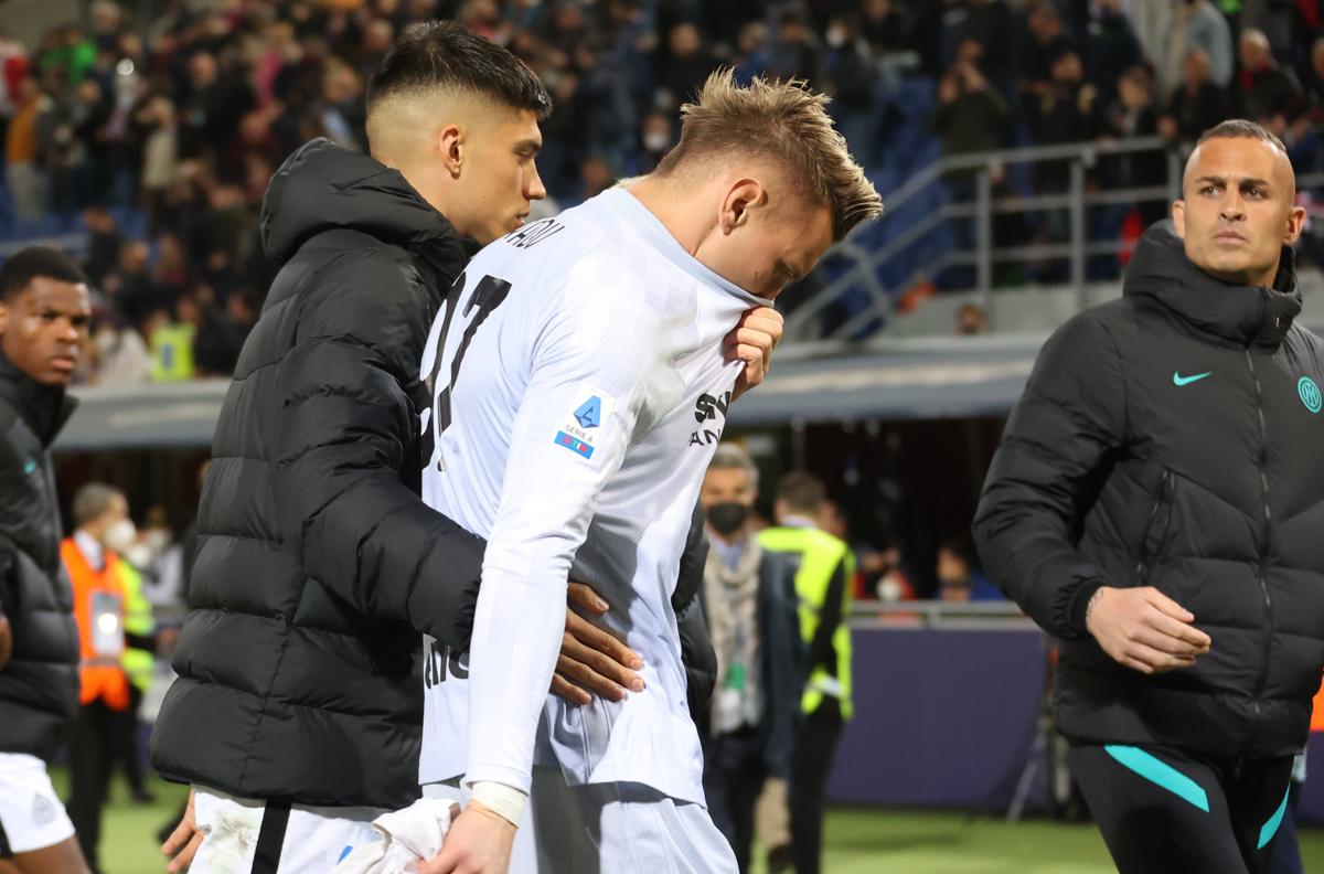 Radu, papera incredibile e lacrime: Inter ko a Bologna. Milan resta a +2 Radu, papera incredibile e lacrime: Inter ko a Bologna. Milan resta a +2