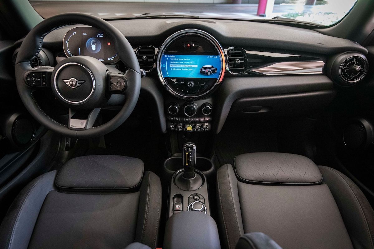 MINI Cooper SE: 100% elettrica, 100% MINI