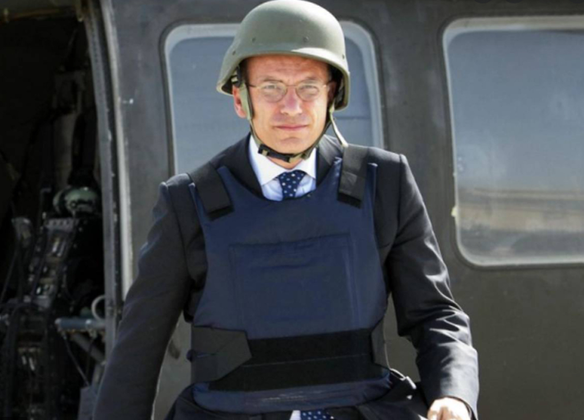 Pd, si apre il fronte del “no alle armi”. Letta rischia di andare in minoranza Pd, si apre il fronte del “no alle armi”. Letta rischia di andare in minoranza