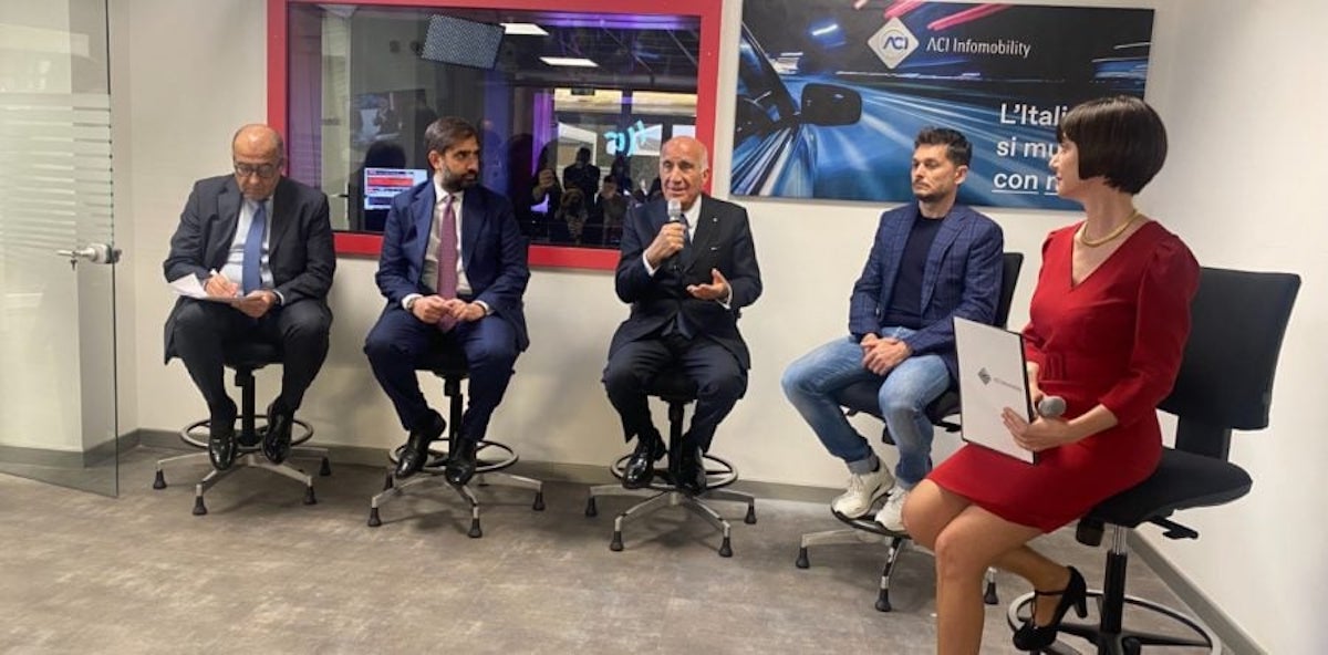 Si accende oggi ACI Radio Si accende oggi ACI Radio