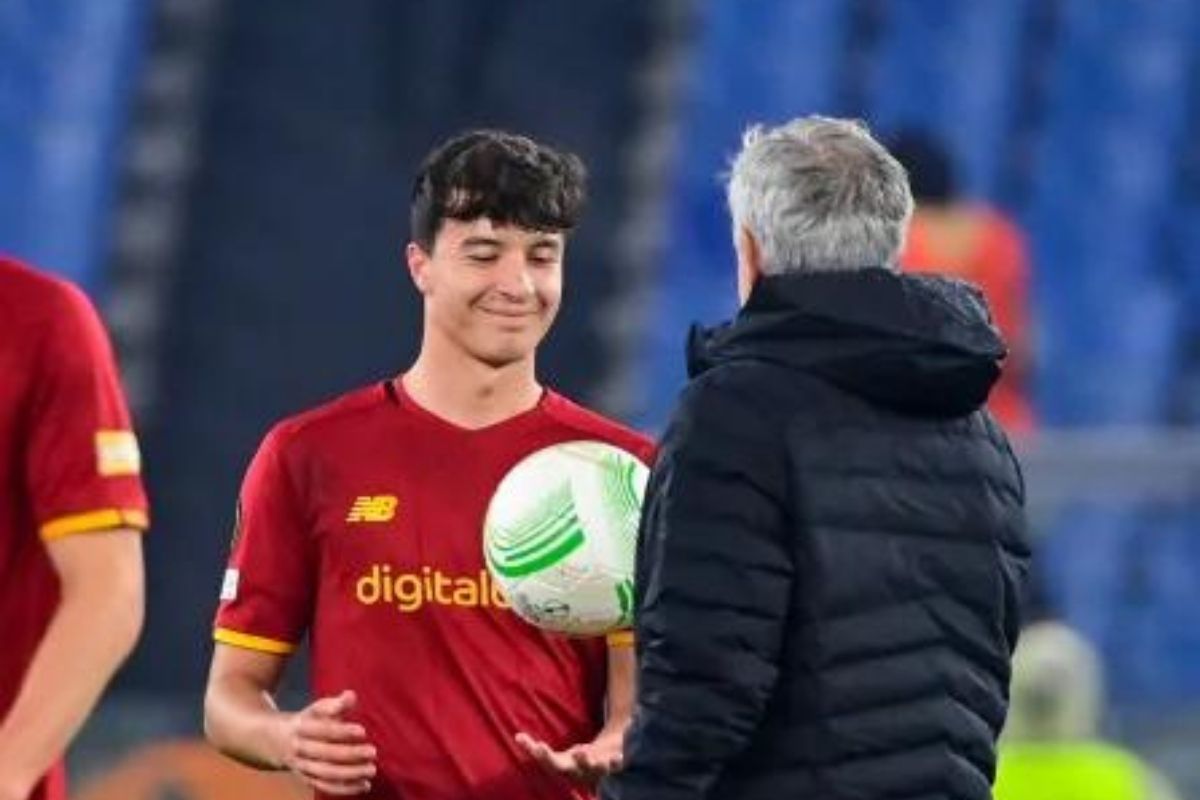 Mourinho, Roma e As Roma: un amore lungo un’anno. La festa è sui social Mourinho, Roma e As Roma: un amore lungo un’anno. La festa è sui social