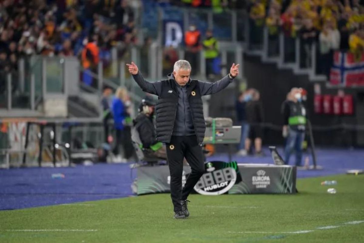 Mourinho, Roma e As Roma: un amore lungo un’anno. La festa è sui social Mourinho, Roma e As Roma: un amore lungo un’anno. La festa è sui social