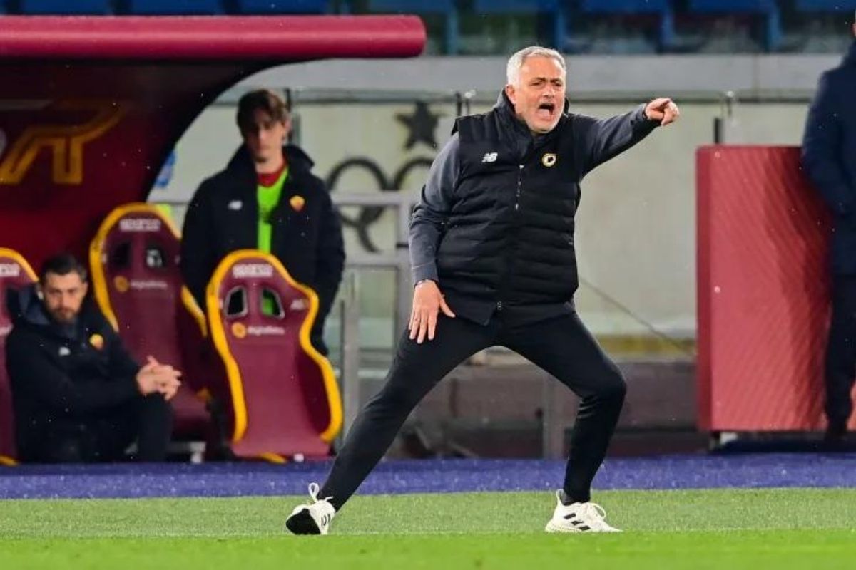 Mourinho, Roma e As Roma: un amore lungo un’anno. La festa è sui social Mourinho, Roma e As Roma: un amore lungo un’anno. La festa è sui social