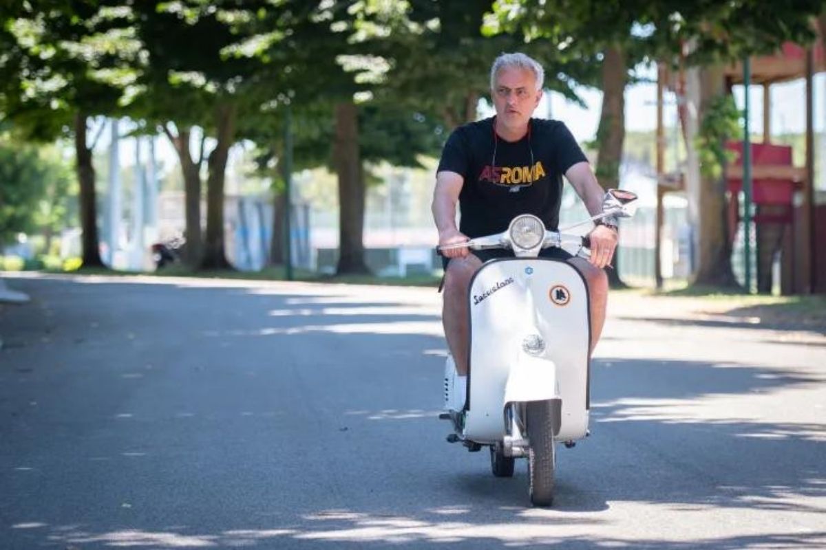 Mourinho, Roma e As Roma: un amore lungo un’anno. La festa è sui social Mourinho, Roma e As Roma: un amore lungo un’anno. La festa è sui social