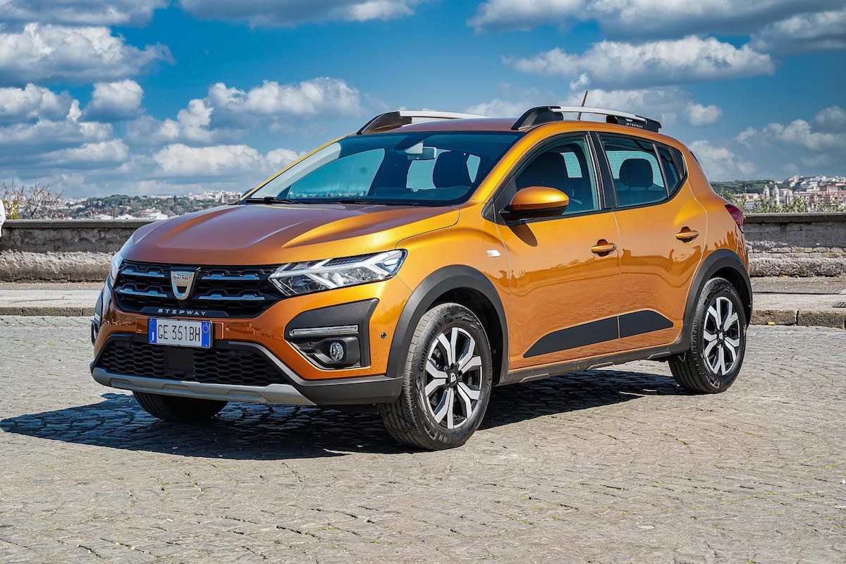 Dacia Sandero, la vettura più venduta nel mercato privati in aprile