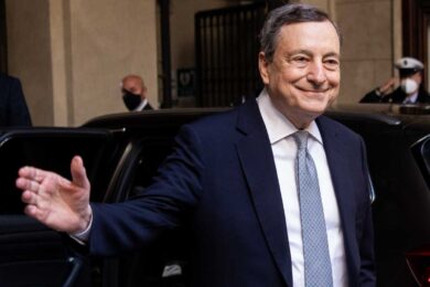 Zelensky a Draghi: “Aiutami ad organizzare un contro-vertice per il 9 maggio”