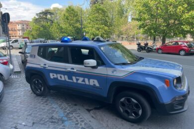 Bastonate in viale Certosa a Milano, tre feriti