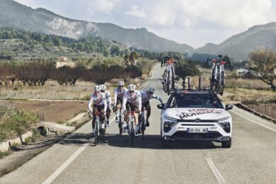AG2R Citroën Team scalda i muscoli per affrontare il “Il Giro d’Italia”
