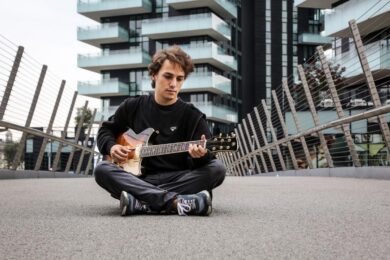 Matteo Mancuso, il giovane fenomeno della chitarra sul palco del Blue Note