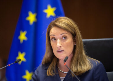 Ue, Metsola: “Embargo petrolio e gas dalla Russia. Italia leader del progetto”