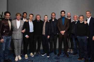 Zuckerberg a Milano, bufera su foto con i big della moda: “Neanche una donna”