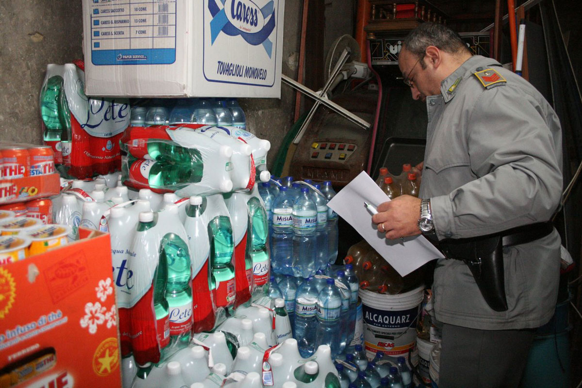 Forni, panifici e pescherie in mano alla ‘ndrangheta calabrese: la retata Forni, panifici e pescherie in mano alla ‘ndrangheta calabrese: la retata