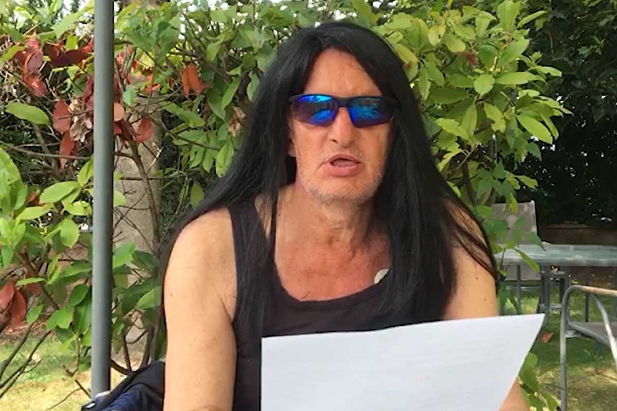 E’ morto a 67 anni Richard Benson, il rocker amato anche da Verdone – VIDEO E’ morto a 67 anni Richard Benson, il rocker amato anche da Verdone – VIDEO