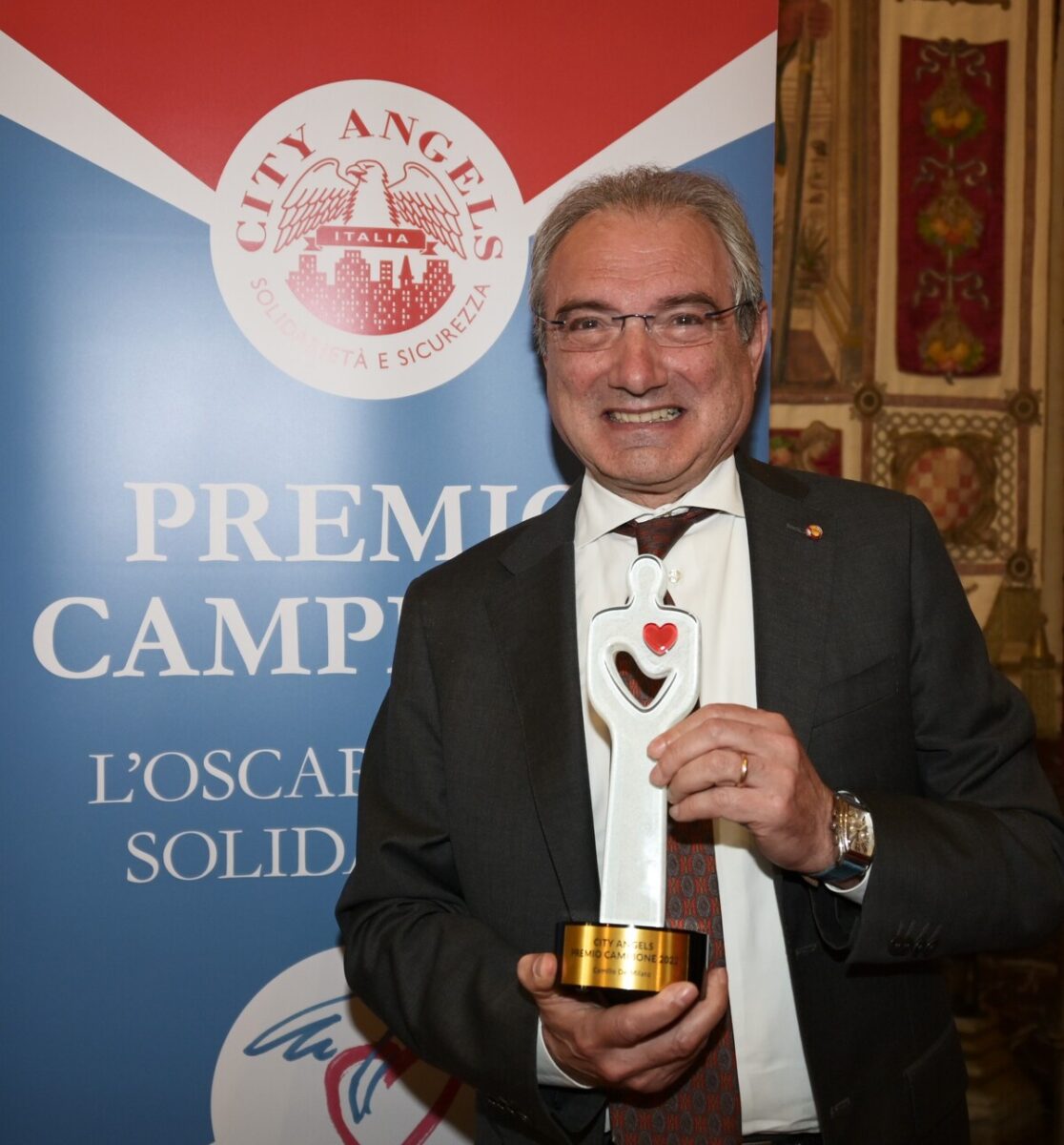 Premio Campione dei City Angels per Oscar della bontà premiazioni.