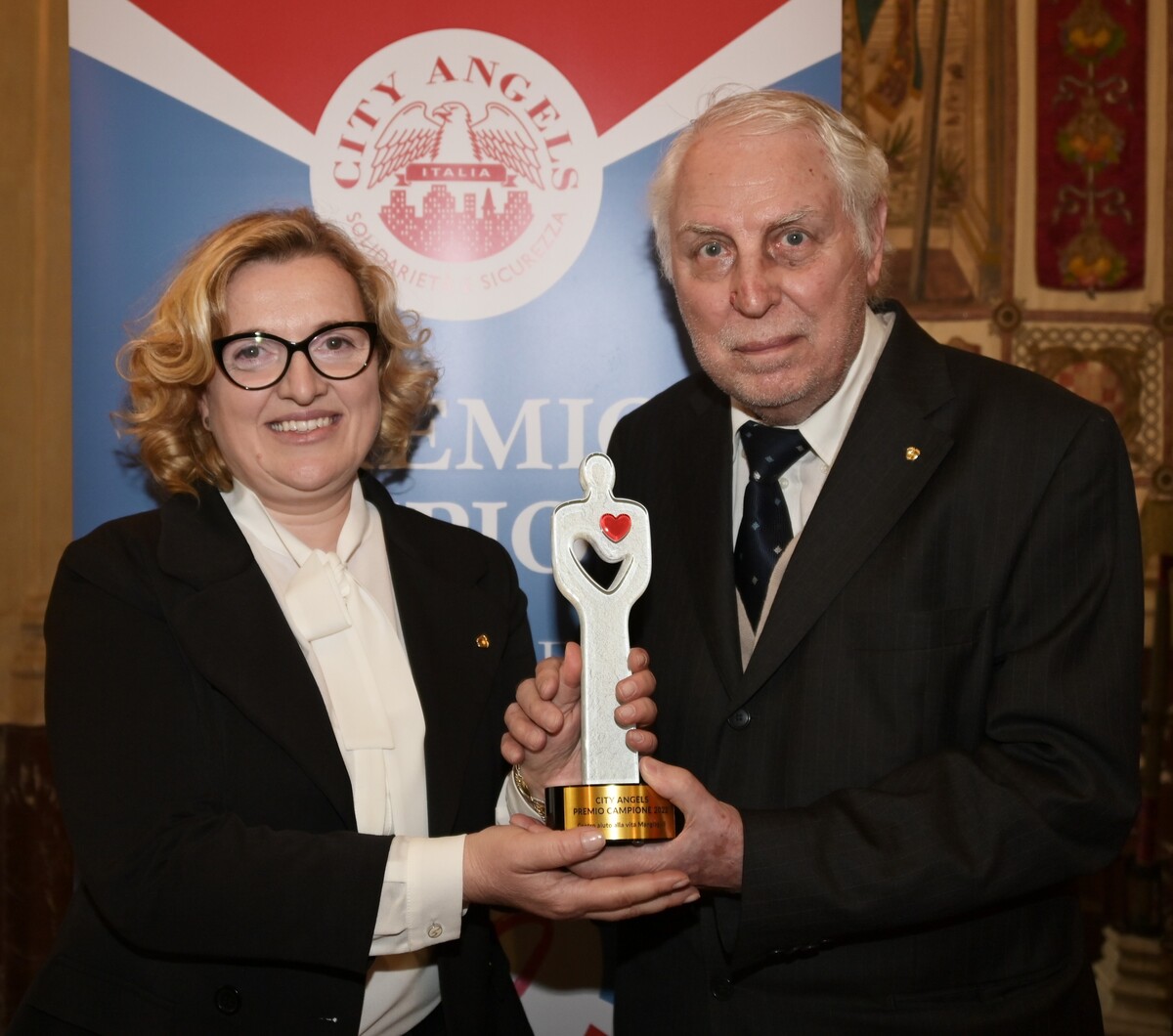 Premio Campione dei City Angels per Oscar della bontà premiazioni.