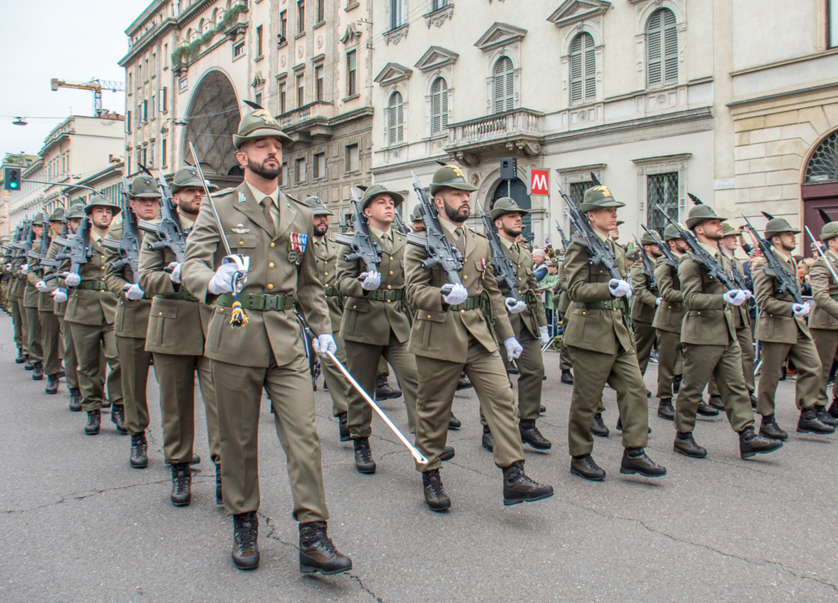 Raduno Alpini, “Erano fuori controllo. Volgarità mentre mangiavo il gelato” Raduno Alpini, “Erano fuori controllo. Volgarità mentre mangiavo il gelato”