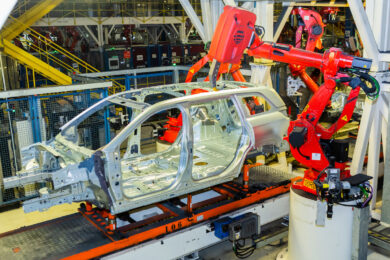 Comau potenzia 14 linee di produzione di Jeep passando da 3 a 4 modelli