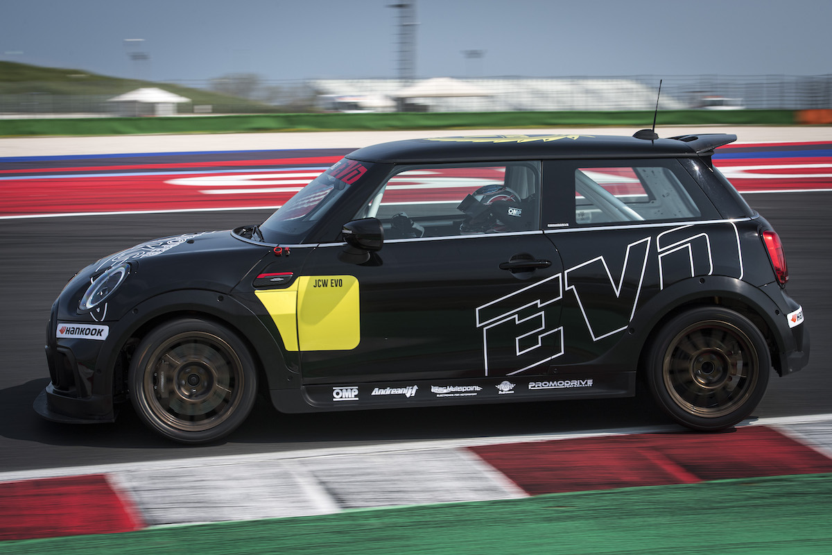 Il MINI Challenge scalda i motori per unidicesima stagione