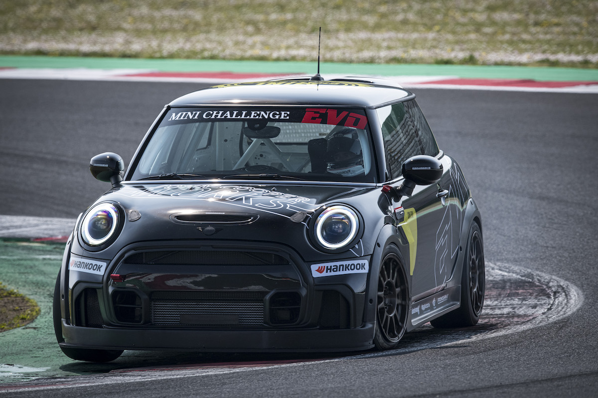 Il MINI Challenge scalda i motori per unidicesima stagione