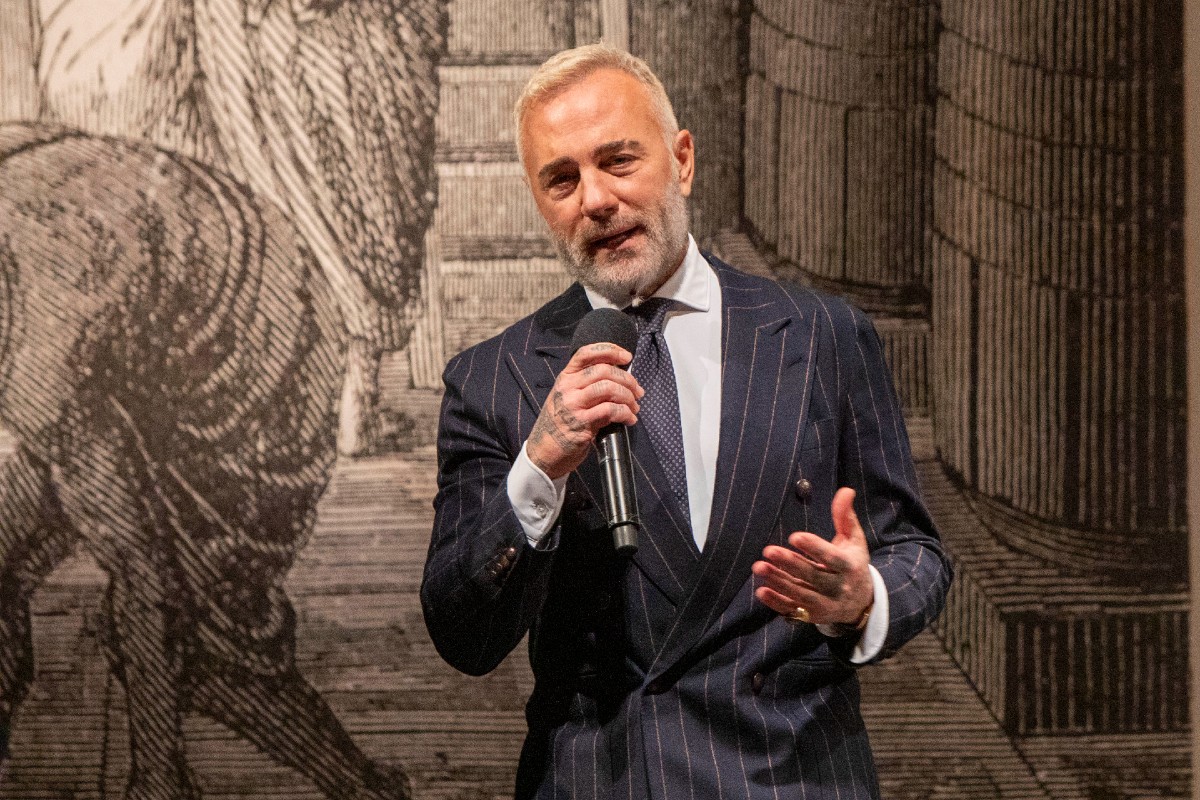 Gianluca Vacchi debutta nel mondo della telefonia con il progetto Eliomobile Gianluca Vacchi debutta nel mondo della telefonia con il progetto Eliomobile