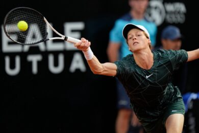 Atp Roma, Sinner vince il derby italiano: battuto Fognini. Tocca a Krajinovic