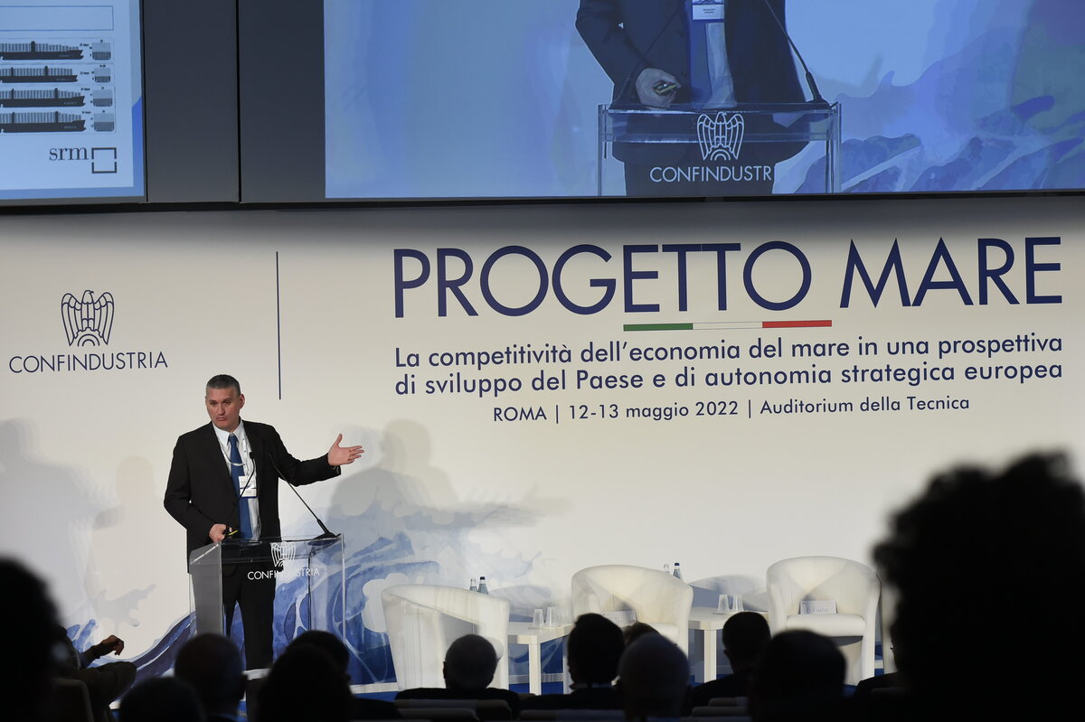 Confindustria elabora il “Progetto Mare” per lo sviluppo del settore Confindustria elabora il “Progetto Mare” per lo sviluppo del settore