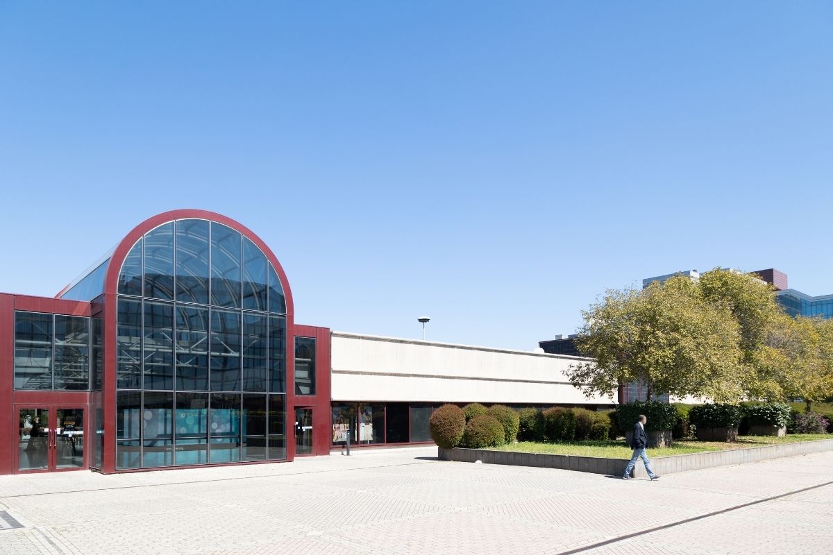 Cinecittà investe su se stessa: 10 milioni per il look del centro commerciale Cinecittà investe su se stessa: 10 milioni per il look del centro commerciale