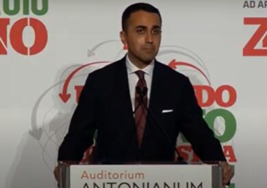 M5s, dietrofront su Ferrara in Commissione Esteri: “Troppo anti-americano”