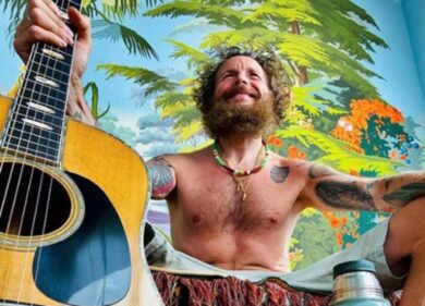 Milano, domenica a Palazzo Marino le poesie da spiaggia di Jovanotti