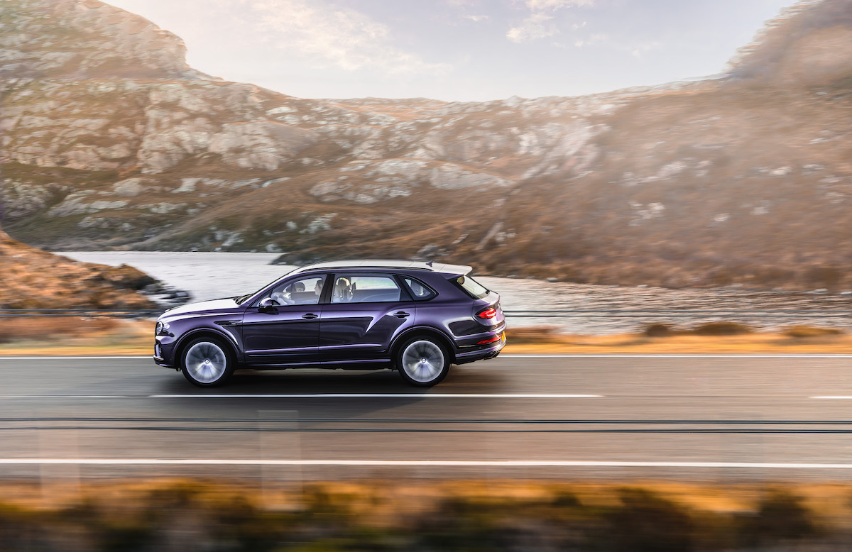 Bentley Bentayga EWB: cresce il passo e aumenta il benessere