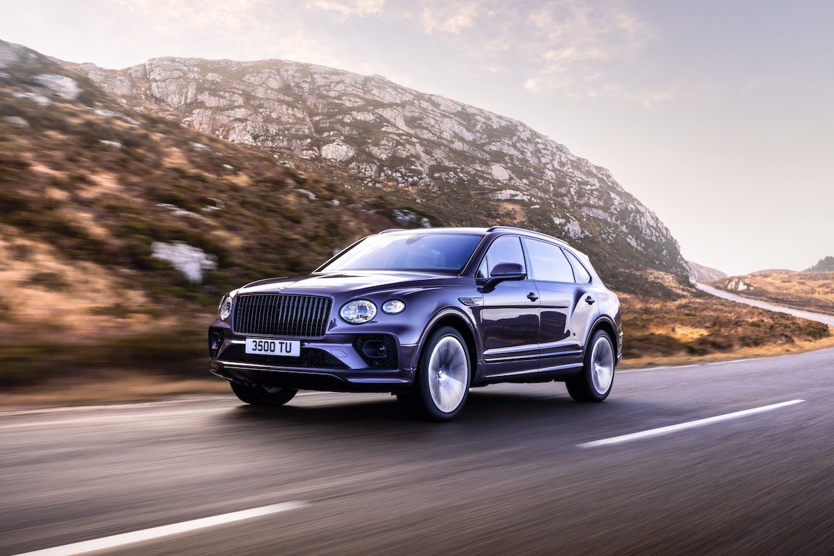 Bentley Bentayga EWB: cresce il passo e aumenta il benessere