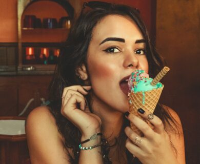 Caldo e alte temperature, nuova impennata dei prezzi: +9,5% per un gelato