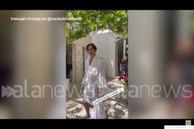 Maneskin in Puglia per l’evento di Gucci ma prima bagno al mare