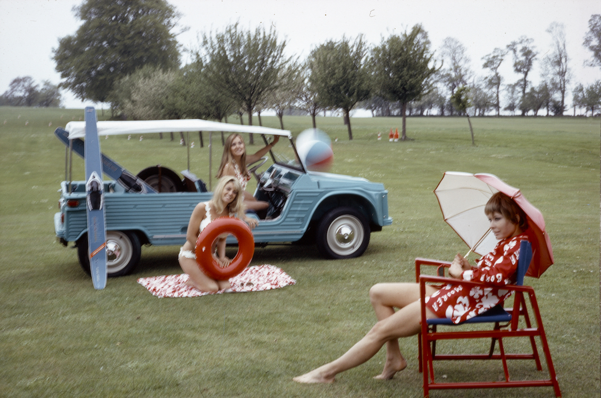 16 maggio 1968: Citroen presenta alla stampa mondiale la Mehari 16 maggio 1968: Citroen presenta alla stampa mondiale la Mehari
