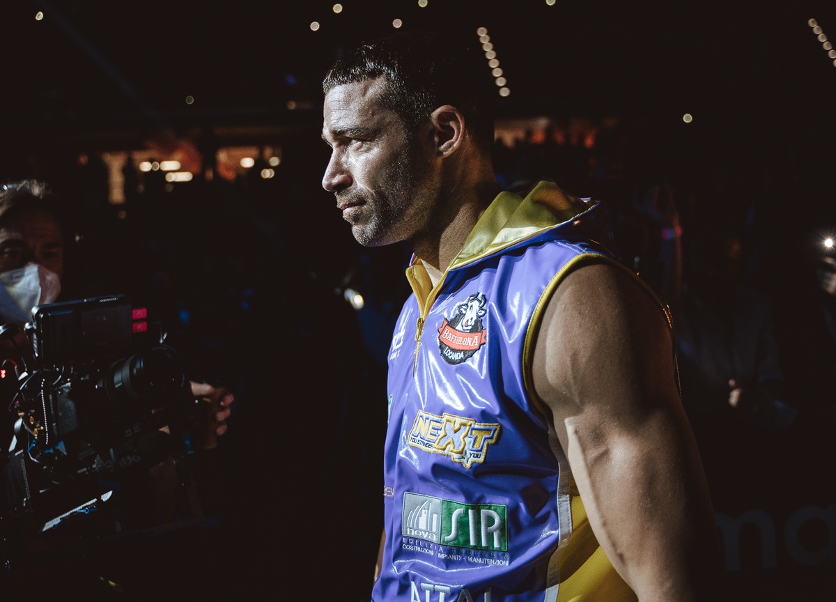 Milano Boxing Night, bordo ring di star per Scardina e De Carolis Milano Boxing Night, bordo ring di star per Scardina e De Carolis