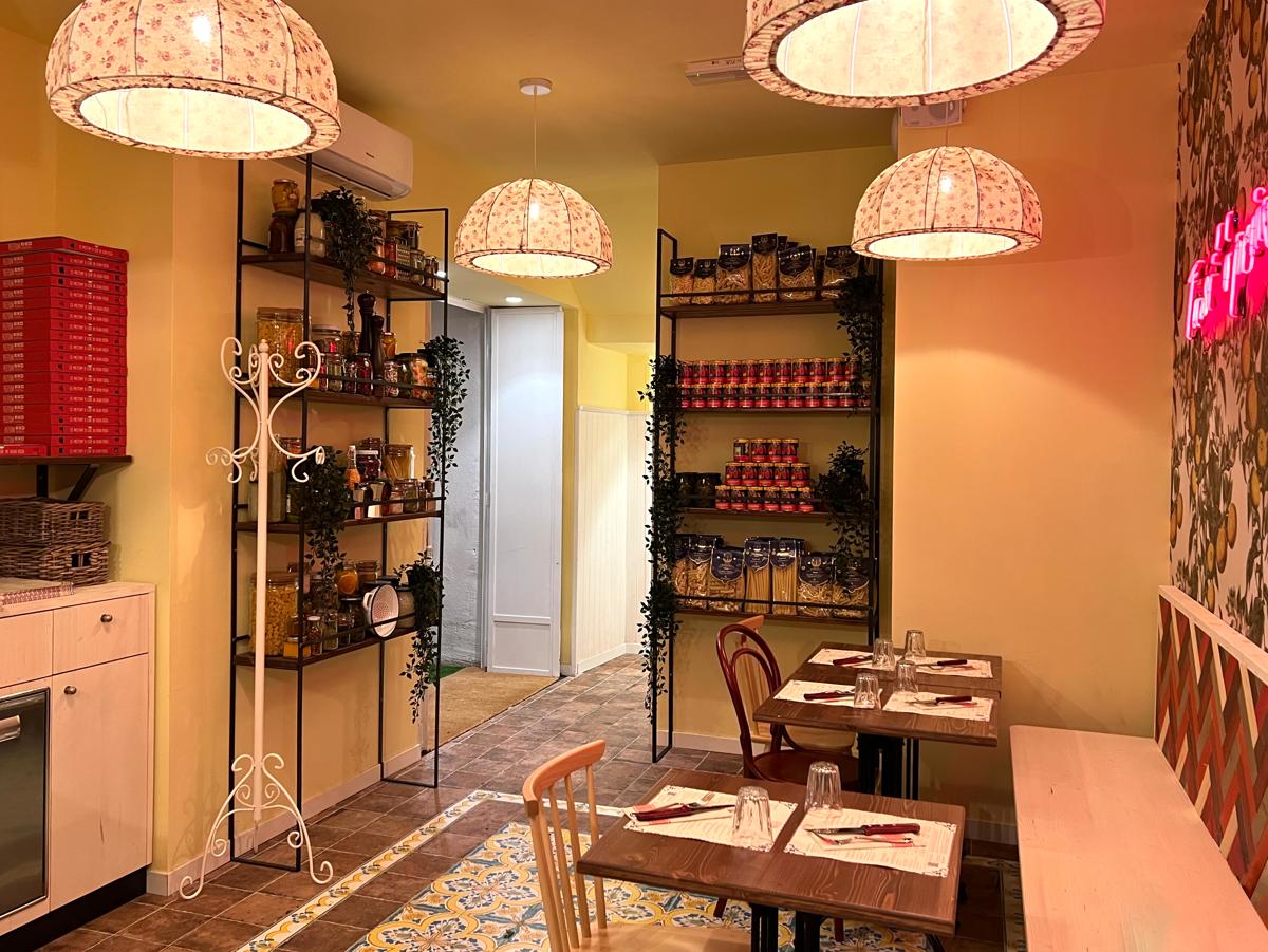 PIZZIUM e Molino Colombo arrivano a Napoli: al via nuovo store al Vomero PIZZIUM e Molino Colombo arrivano a Napoli: al via nuovo store al Vomero